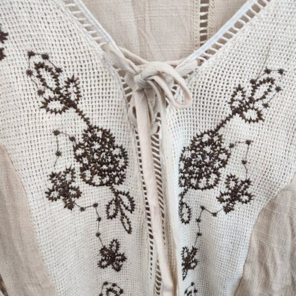 Gimmicks Womens BOHO Cottagecore Top Size Large Beige Embroidered Lace Festival - Picture 5 of 11